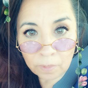 Meet your Posher, Angelica